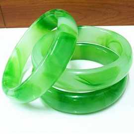 装饰手镯女潮玻璃手镯琉璃时尚仿玉手镯民族风仿真翡翠绿色宽玉镯
