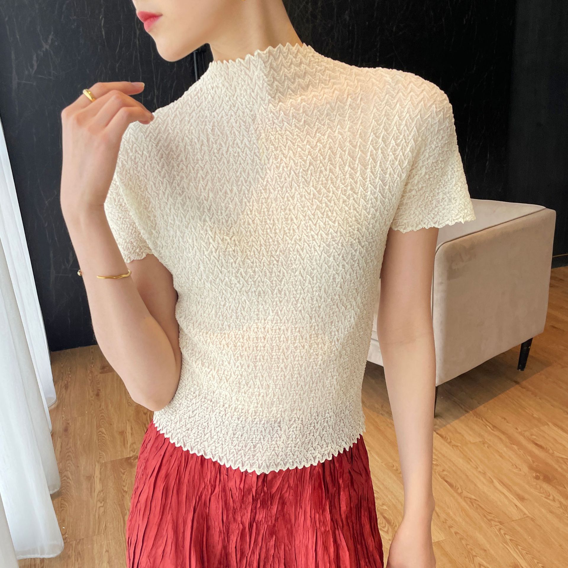 专柜品质夏季三宅褶皱菠萝提花款百搭休闲时尚t恤秋打底衫please