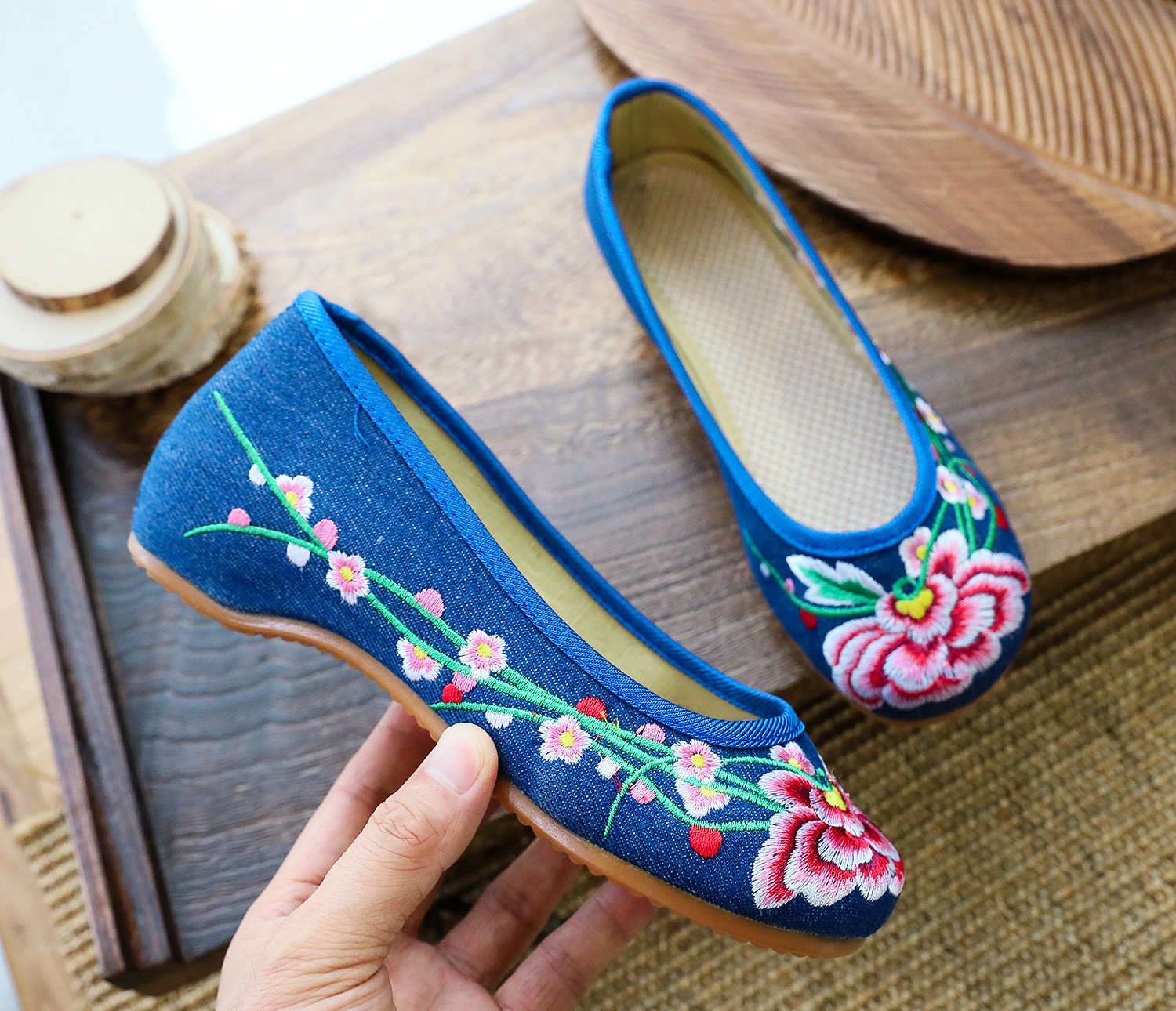 【相思梅】中式复古新娘刺绣花布鞋套脚坡跟牛筋底单鞋休闲女