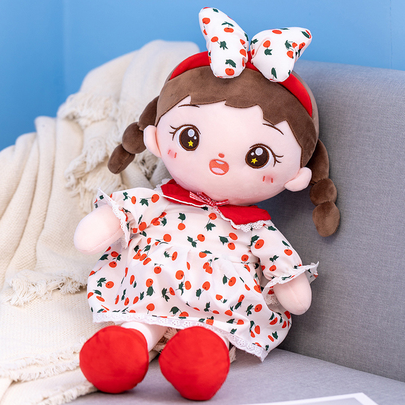 一对洋娃娃玩具