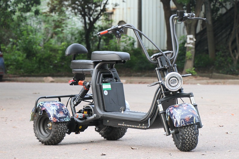 跨境三轮小x7哈雷电动车锂电可拆卸电瓶车双电池宽胎真空73自行车