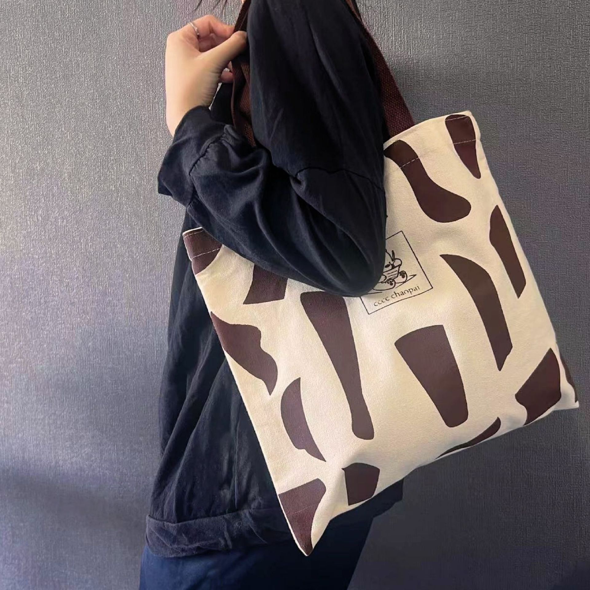 Canvas Bag Women's Ins Large Capacity Mori All-Match Student Class Canvas Bag Niche Design Shoulder Messenger Bag