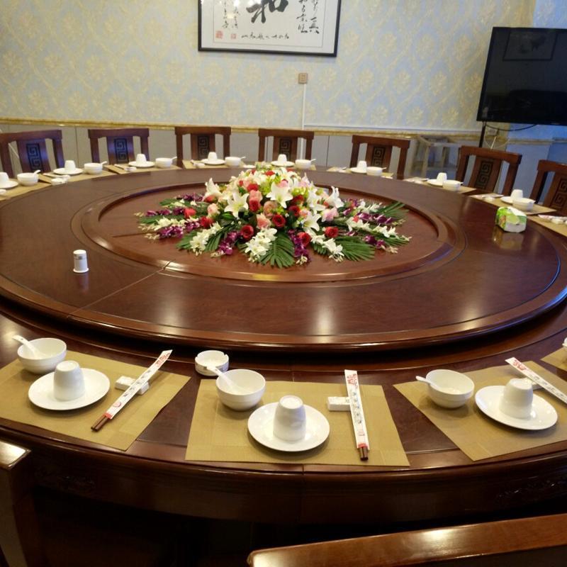 圆形大圆桌中间摆花酒店餐桌转盘装饰花饭店包间桌面假花摆件