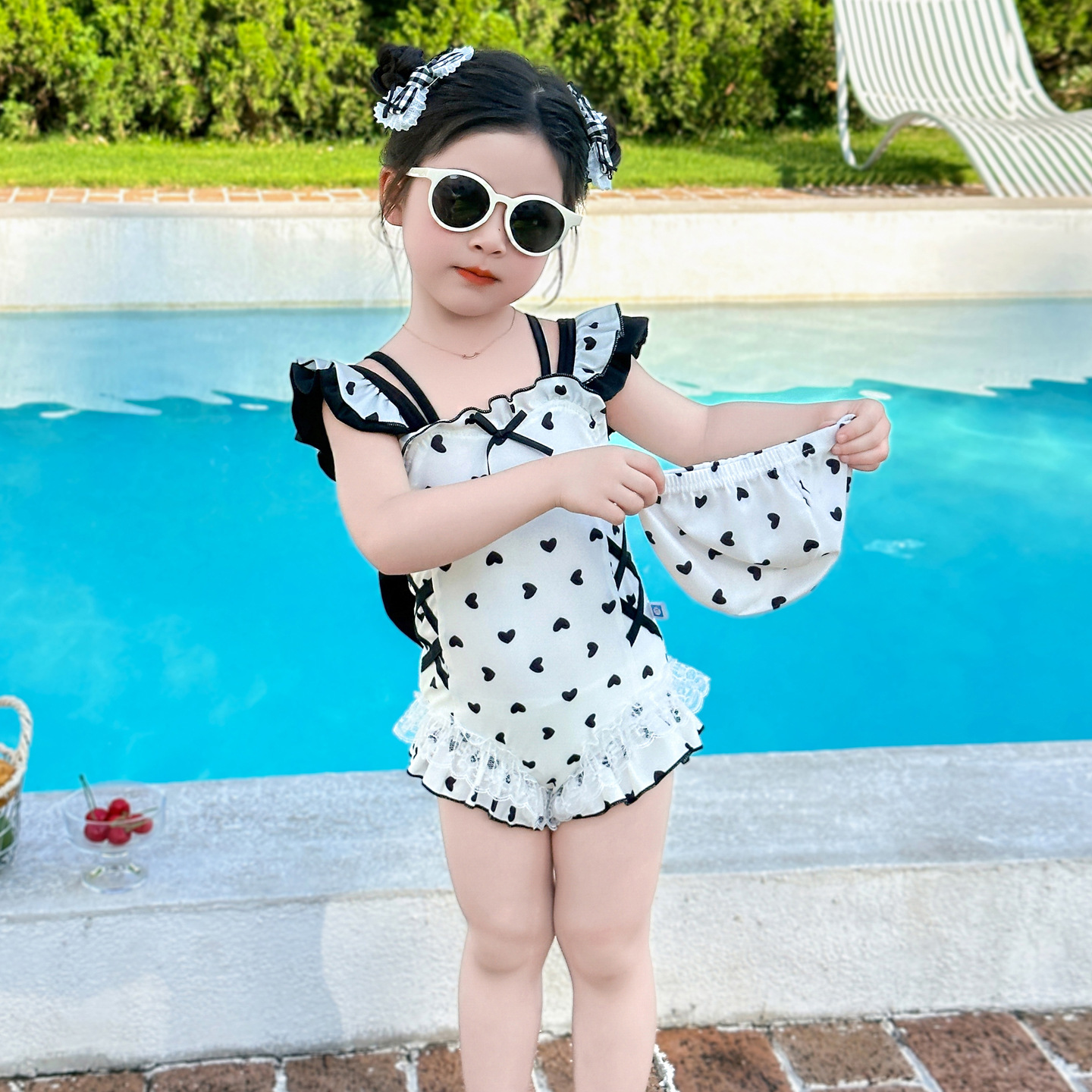 女童飞飞袖爱心连体泳衣2025新款儿童夏装女宝宝公主风温泉游泳衣