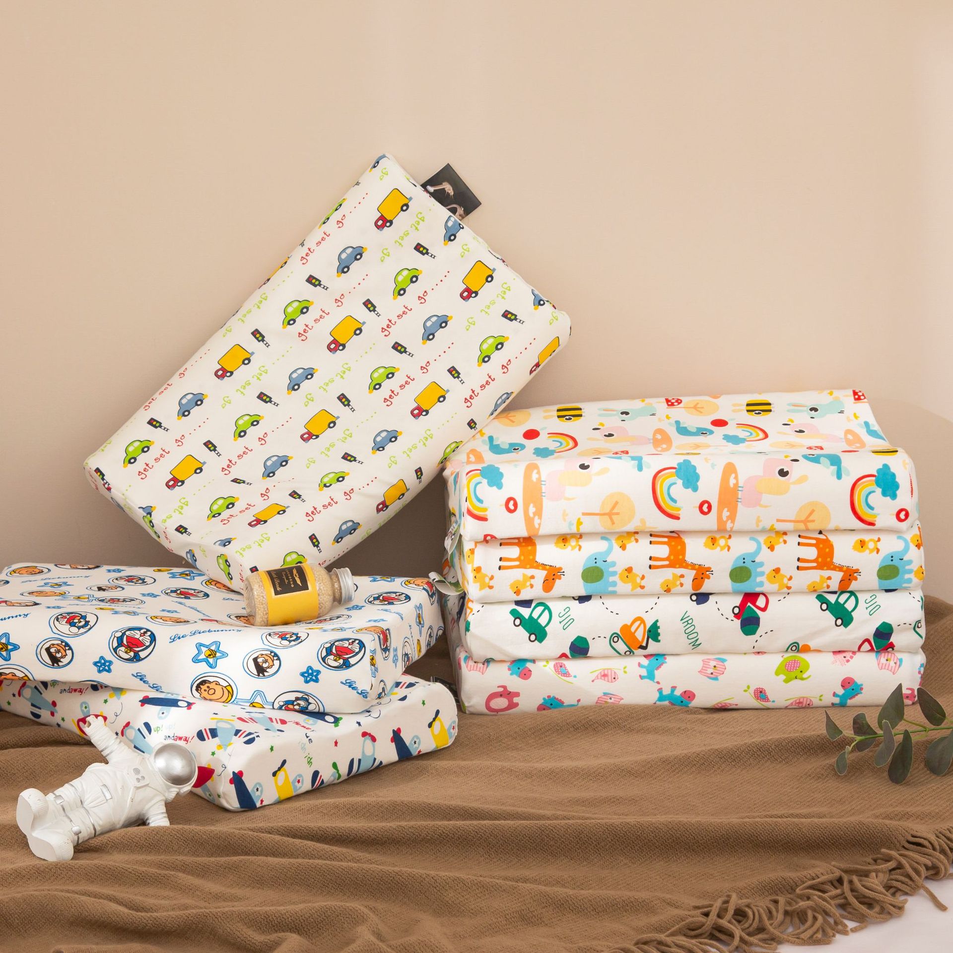 泰国儿童乳胶枕头护颈椎 助睡眠小枕头颈椎枕儿童枕芯幼儿园枕芯