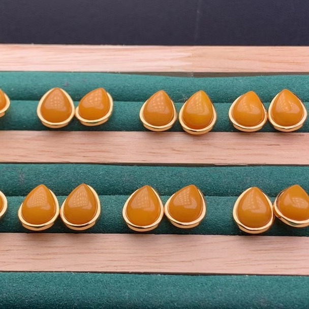 厂家批发 天然蜜蜡耳钉925银镶嵌 成色漂亮 蜜蜡耳钉耳环-阿里巴巴