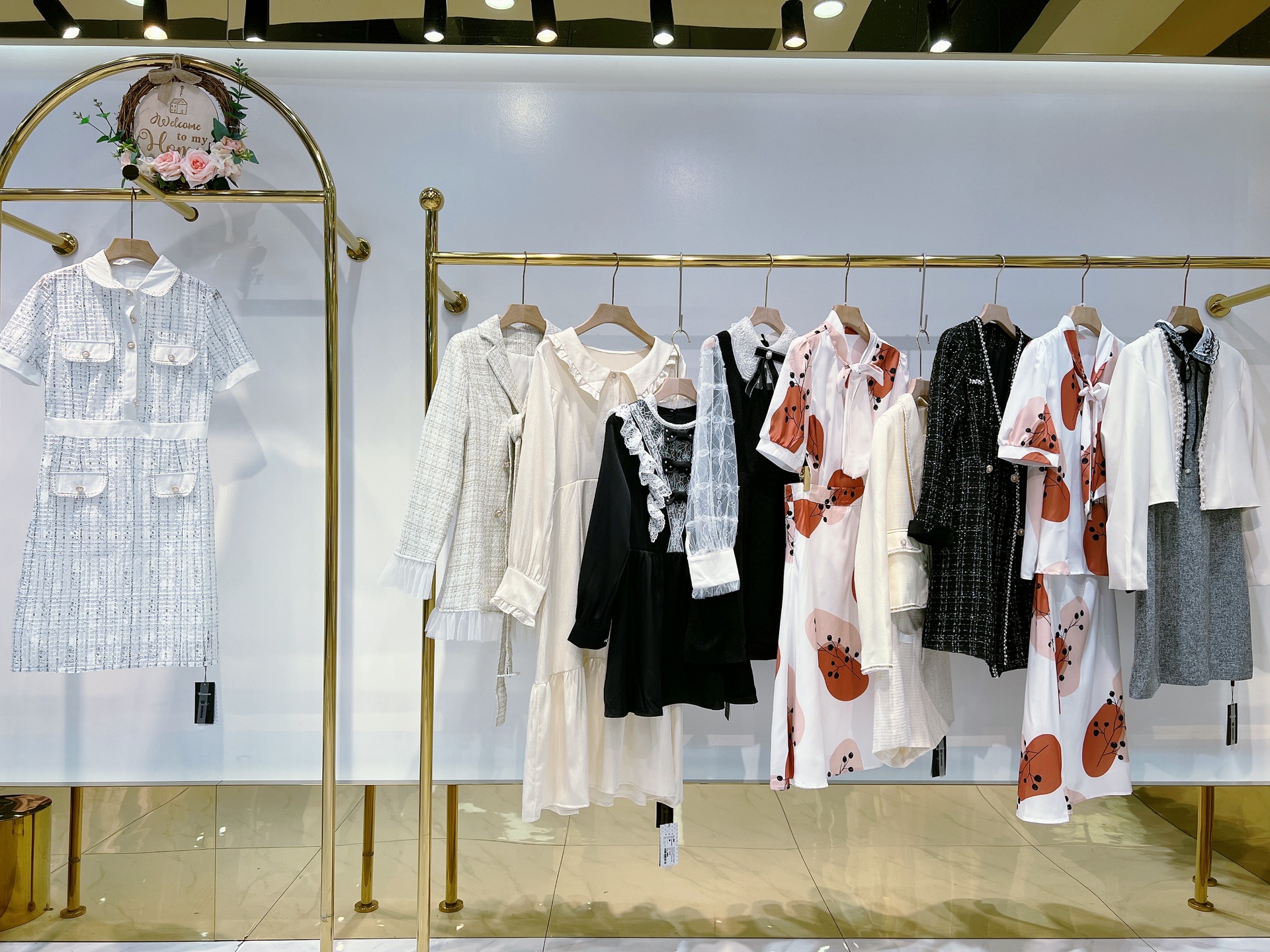 商场专柜女装品牌艾阿玛妮休闲外套套装直播间货源折扣走份批发