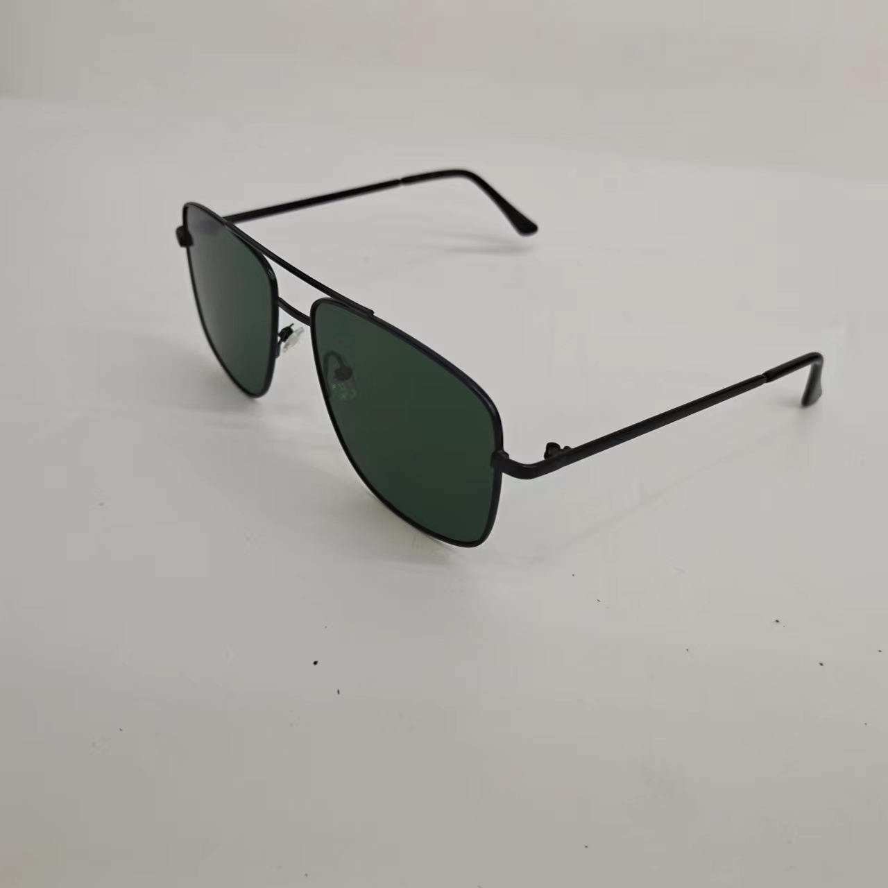 Factory Direct Sales Sunglasses Metal Sun Glasses Wholesale Fashion Sunglasses Driving Stall E-Commerce Drainage Supply