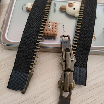 正品ykk8号金属青古铜双开拉链 ykk8#青古铜牙上下拉-阿里巴巴