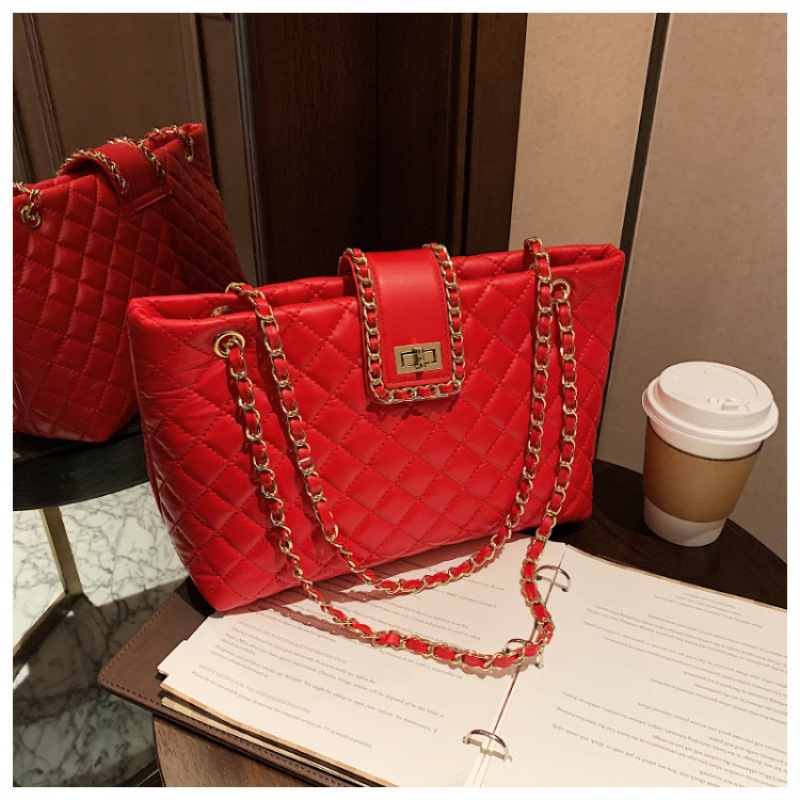 Foreign Trade Bag for Women 2022 New Retro Rhombus Chain Tote Ins Large Capacity Simple Shoulder Crossbody Bag