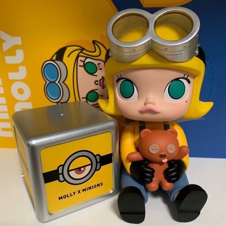 泡泡玛特molly小黄人联名大号公仔手办玩偶女生礼物盲盒茉莉摆件
