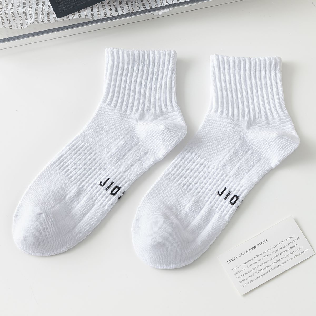 Men's Cotton Ankle Socks Spring/Summer Breathable Sweat Absorbing Socks Non-Slip Tight Ins Trendy Four Seasons Long Tube Athletic Socks