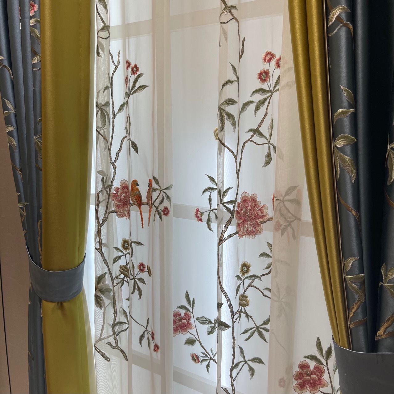 新中式花鸟刺绣窗帘仿真丝高档中式客厅蓝色绣花布花鸟绣花纱帘