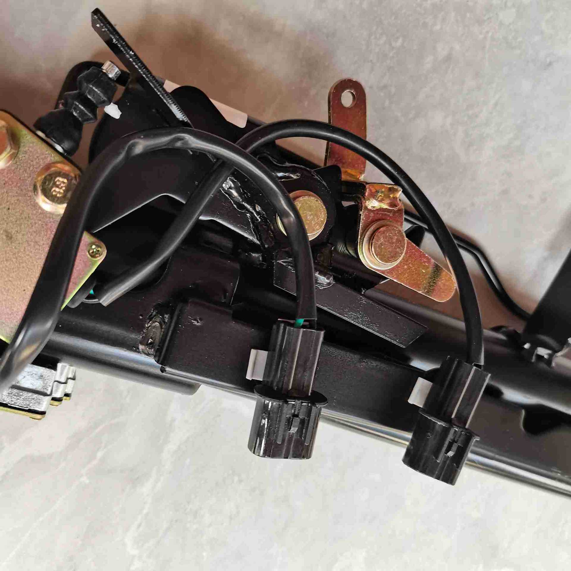 批发适用于华菱重卡车型驾驶室举升油缸三代左置带支架5002a-010