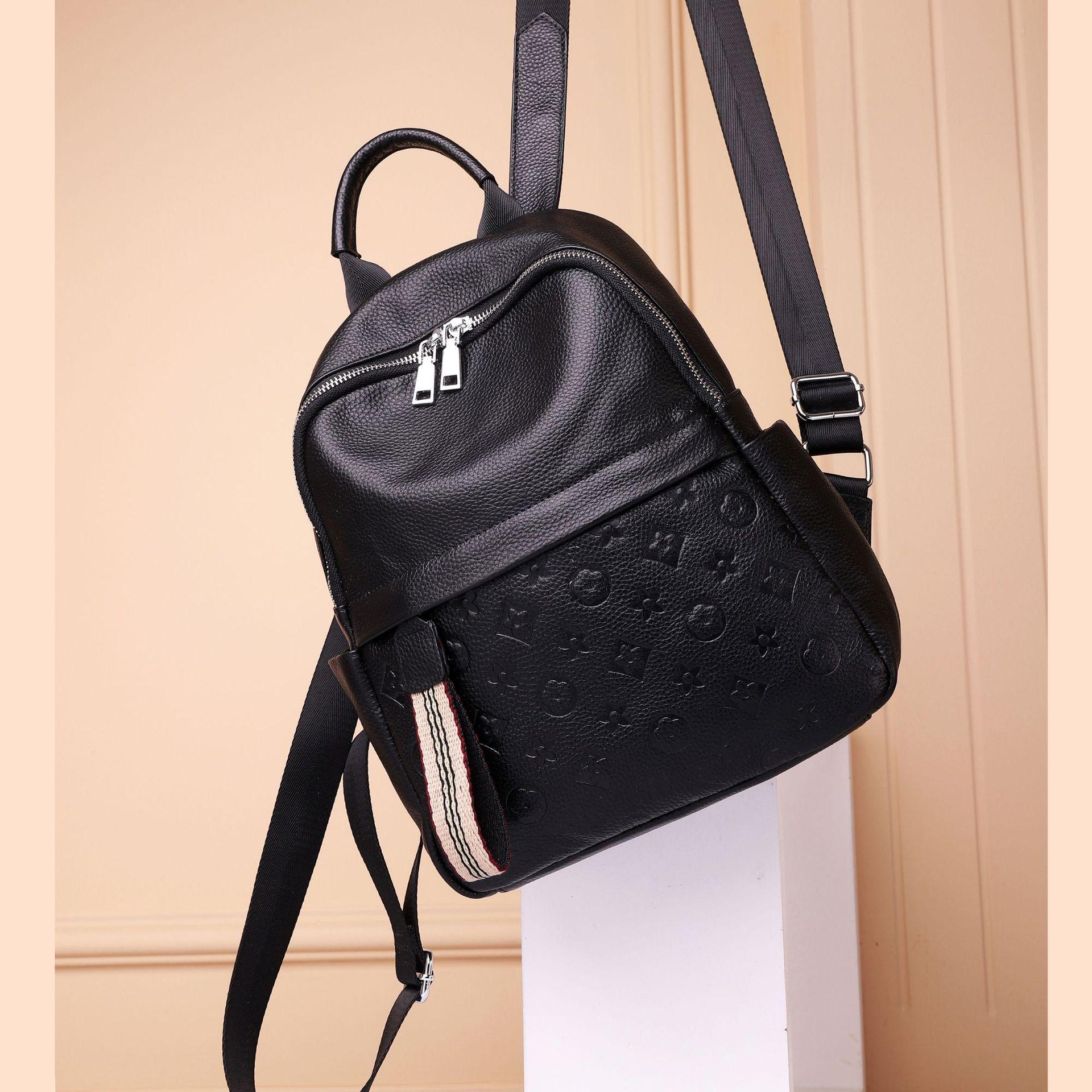 真皮双肩包女士新款时尚百搭头层大容量背包休闲复古单肩包