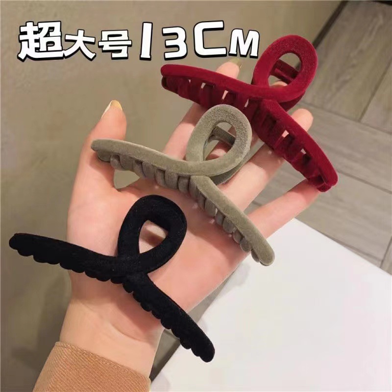 Autumn and Winter Korean Retro Flocking Grip Temperament Simple Back Cross Hair Grip French Large 13cm Shark Clip