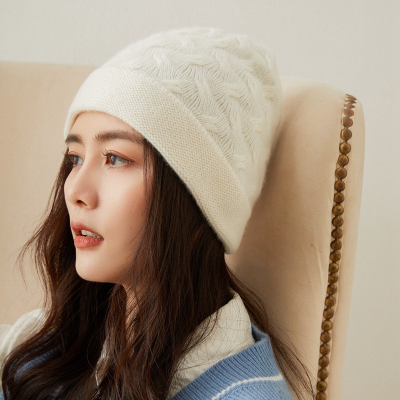 2021秋冬羊绒女帽麻花纯色加厚护耳韩版时尚加厚针织日系休闲