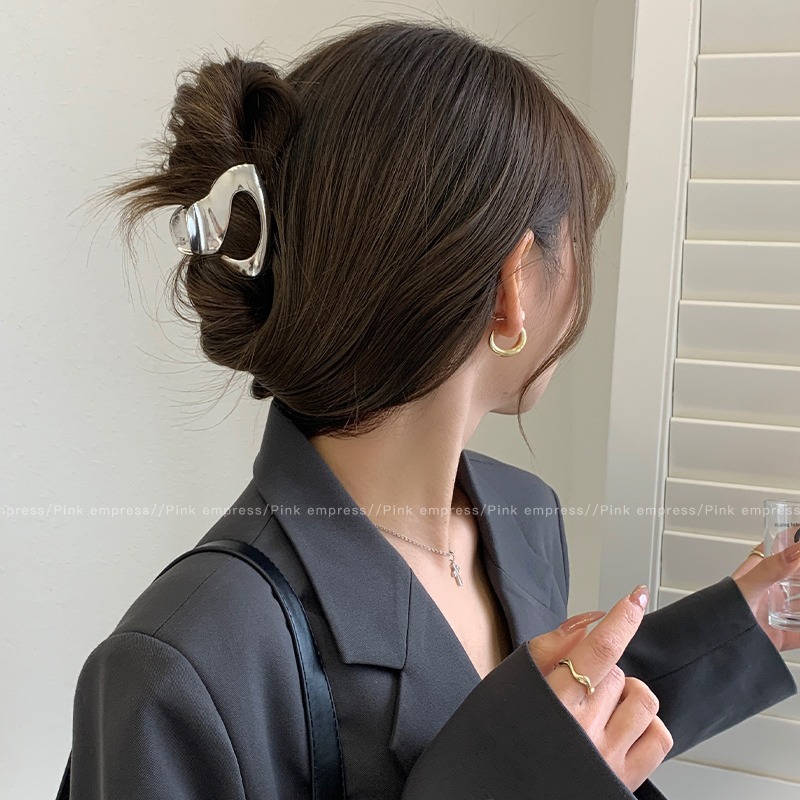 Silver Shark Clip Grip Female Back Head Hair Clip Barrettes Sub Hair Claw High-End Barrettes 2023 New Hair Pin Headdress