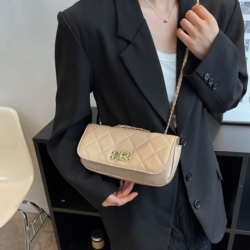 Fashionable All-Match Bag Women's Bag 2022 New Simple Diamond Embroidery Thread Underarm Small Square Bag Trendy One-Shoulder Messenger Bag