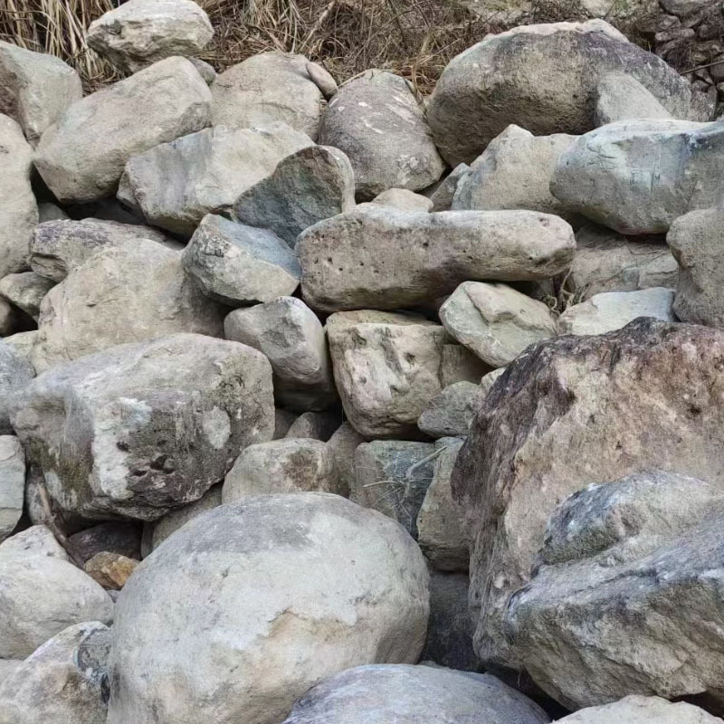 水冲石溪滩石溪坑石大规格鹅卵石河道驳岸石园林工程用石批发