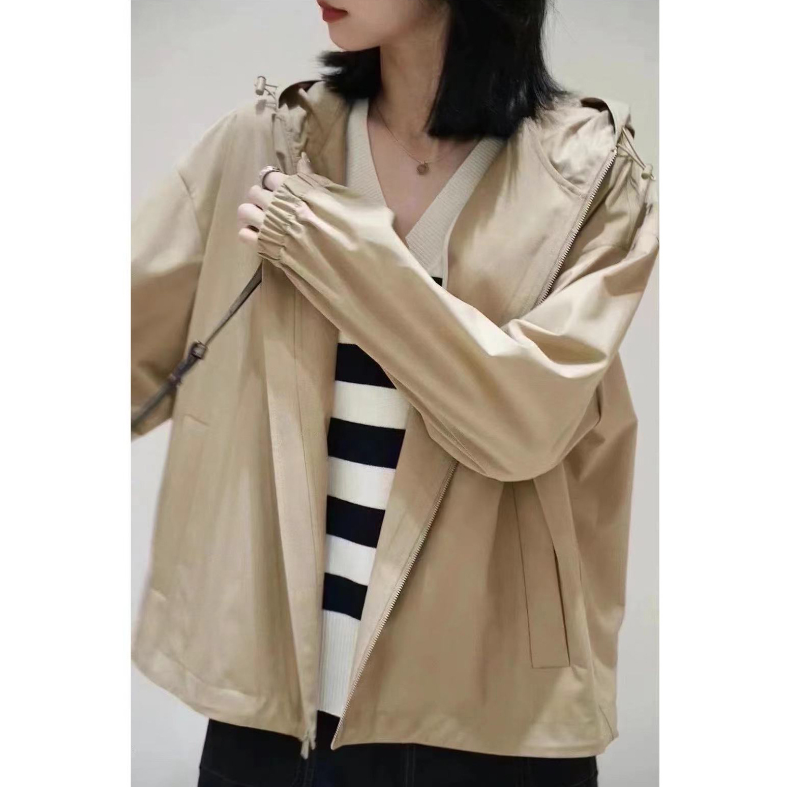 小个子穿搭 禾系2024春季新款简约拉链连帽驼色短款风衣外套女