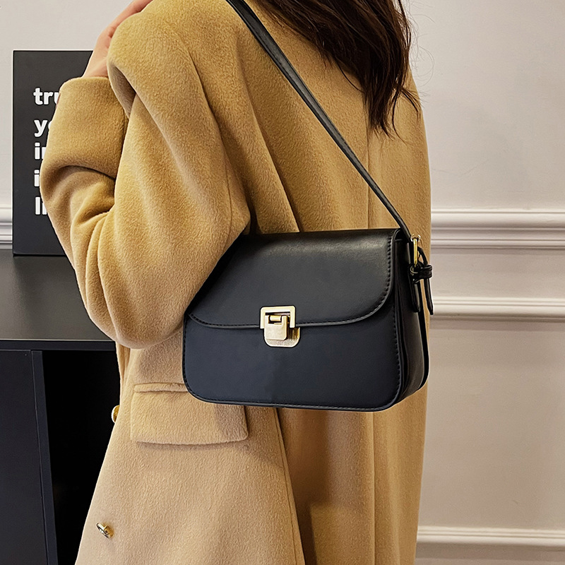Internet Celebrity Elegant Simple Bag New Versatile Fashion Simple Messenger Bag Retro Western Style Shoulder Small Square Bag Wholesale