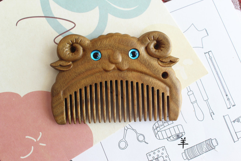 沉贵宝十二生肖卡通迷你梳 绿檀动物小梳子 单面雕花细齿木梳