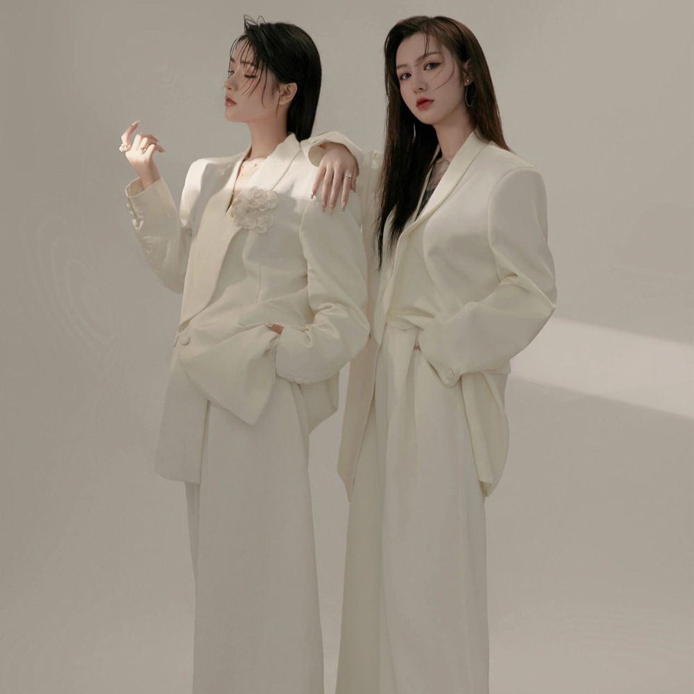 影楼新款闺蜜主题摄影服装个性时尚潮拍白色西装姐妹写真拍照西服