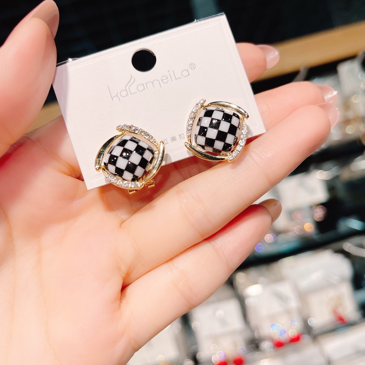 卡拉美拉时尚流行耳饰新款925银针棋盘格几何形镶钻耳扣耳钉女式