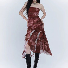 幽灵少女2024龙年新年战袍裙子新中式女装穿搭绝美红色连衣裙年敬