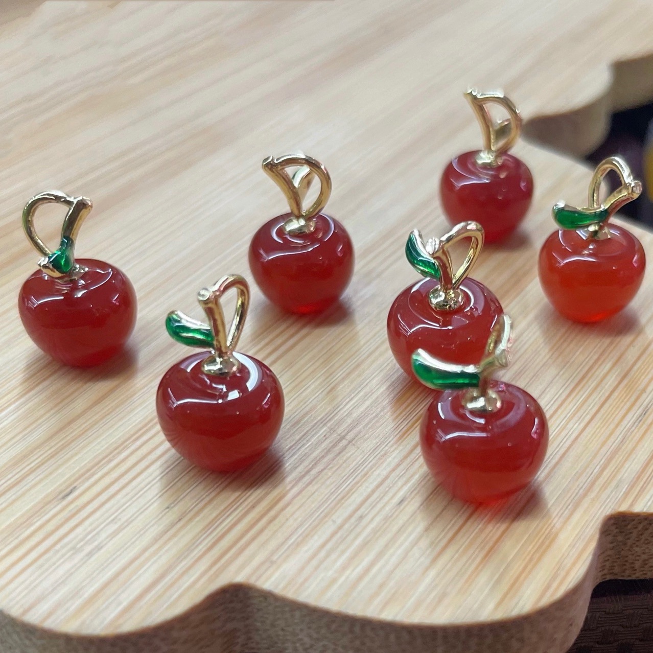 红玛瑙苹果吊坠挂件 红玛瑙苹果平安果挂坠手链小提溜项链挂件