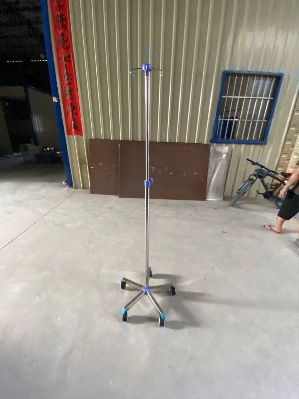 输液架不锈钢四勾五脚四脚三脚带轮加厚豪华可移动输液吊架输液架