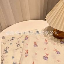 纯棉双层纱布  数码印花  茶杯魔法披风小兔兔  月子服口水巾防蚊