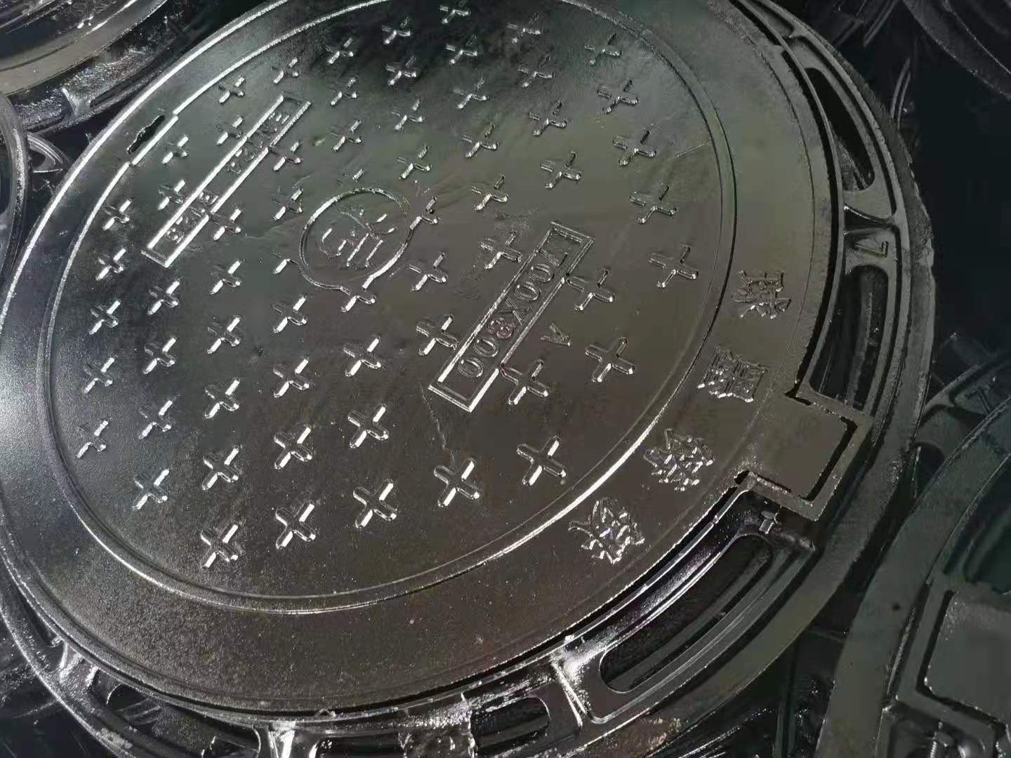 圆球墨铸铁沙井盖小区用重型检查井盖市政道路重型污井盖800