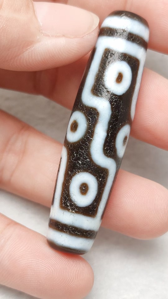 藏区老朱砂龙鳞纹措丝九眼天珠桔皮红肉朱砂风化清晰包浆f11a22