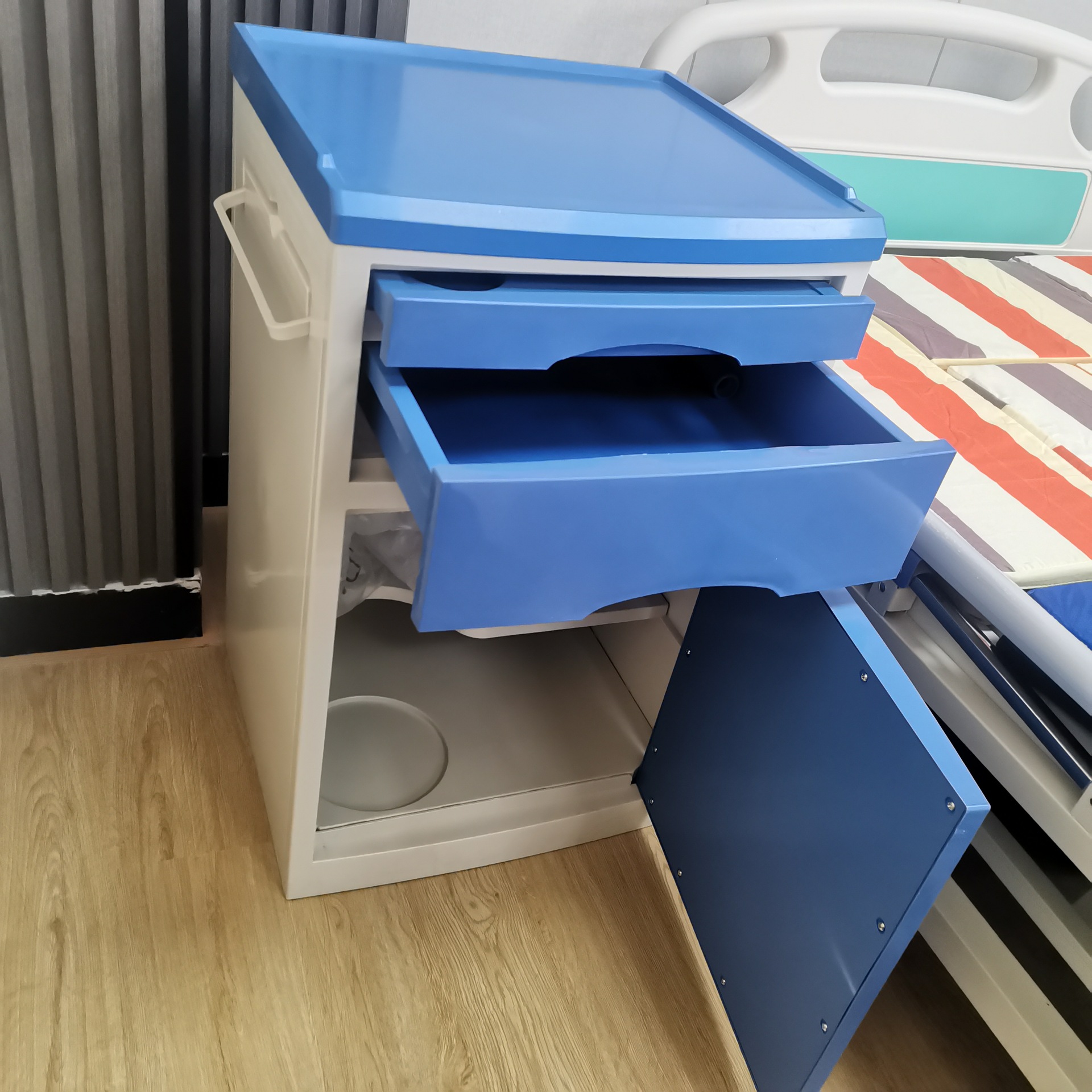 厂家批发医院abs床头柜多功能病床床边柜养老院加厚塑料柜子