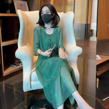 绿色连衣裙2022新款女装夏季干练气质高级感奢华大牌别致漂亮裙子