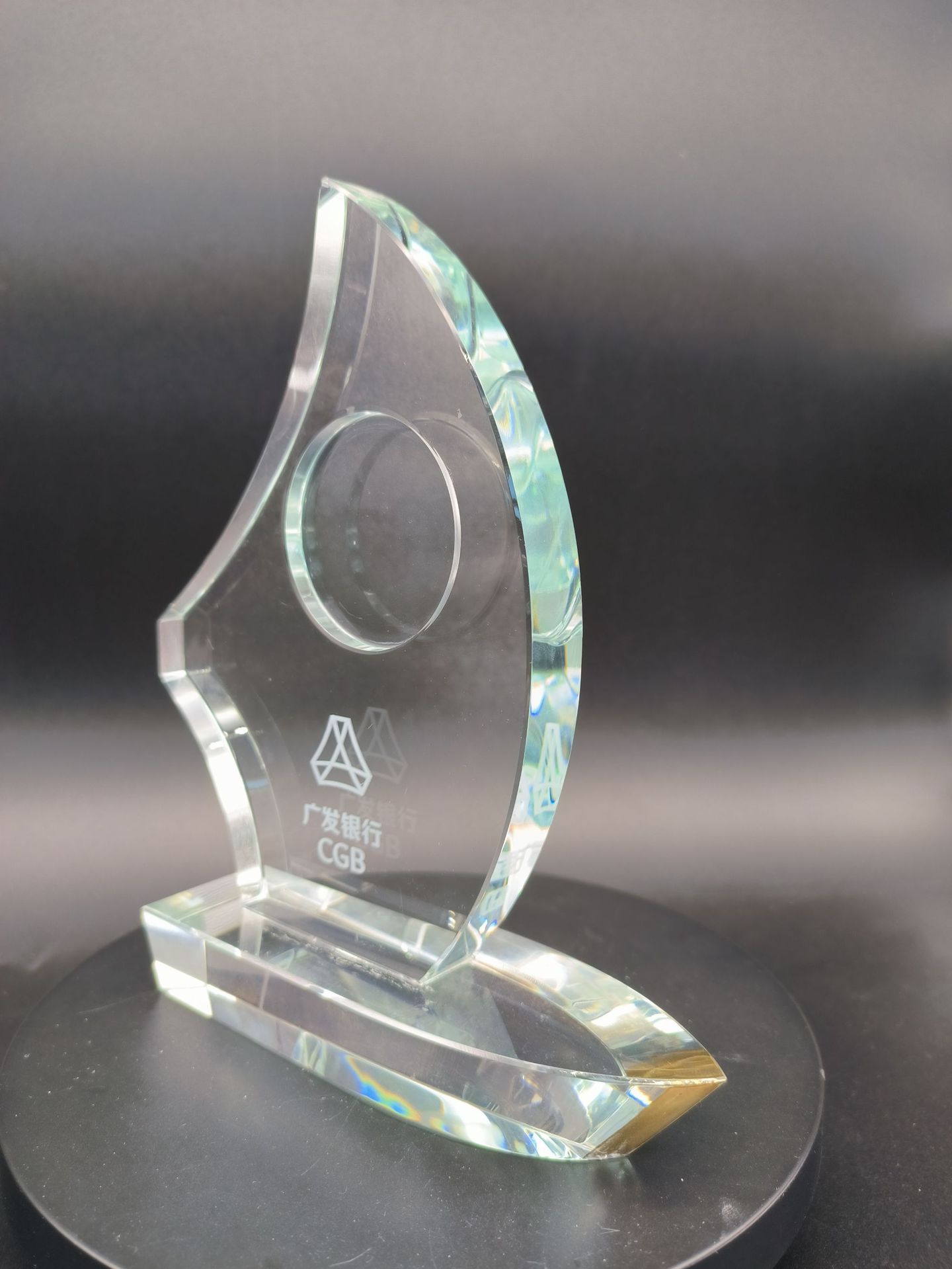 现货创意新款水晶奖杯个性比赛奖杯玻璃奖牌纪念奖座免费刻字批发