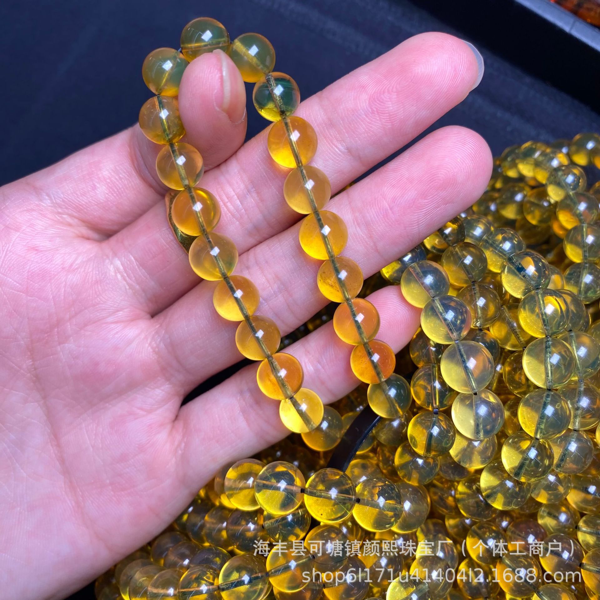 天然蓝珀手链强蓝光晶体通透男女同款时尚百搭随意diy蓝珀批发