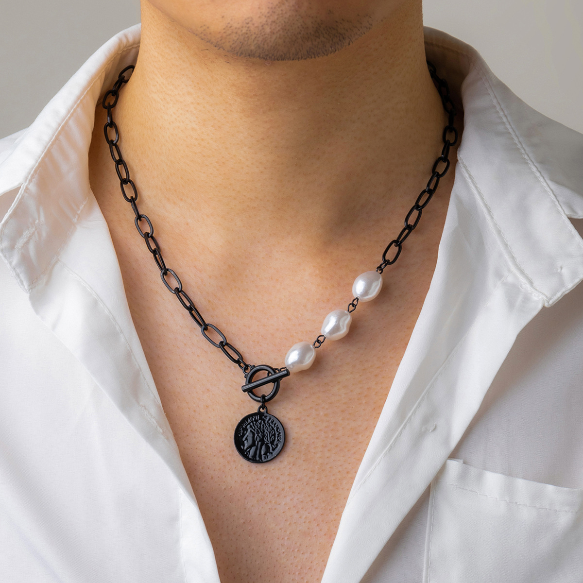 欧美个性时尚潮流黑白混色圆片珍珠链条男锁骨链项链跨境百搭饰品
