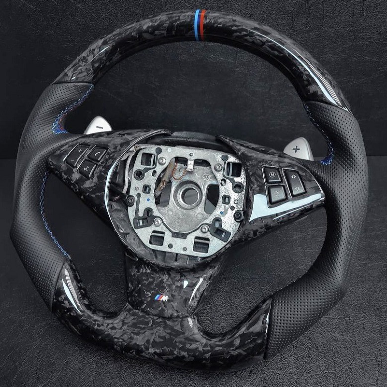 工厂直销适用于宝马m5x5m运动版碳纤维方向盘改装m5led竞速方向盘