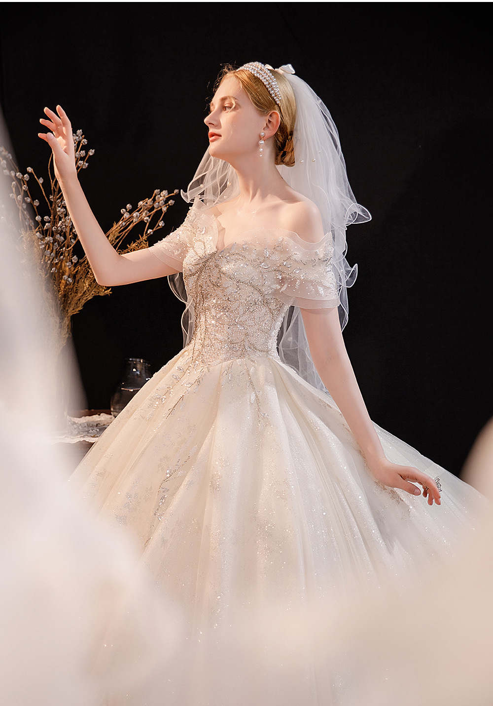 法式主婚纱2022新款春季新娘气质一字肩大拖尾超仙礼服宫廷风婚礼