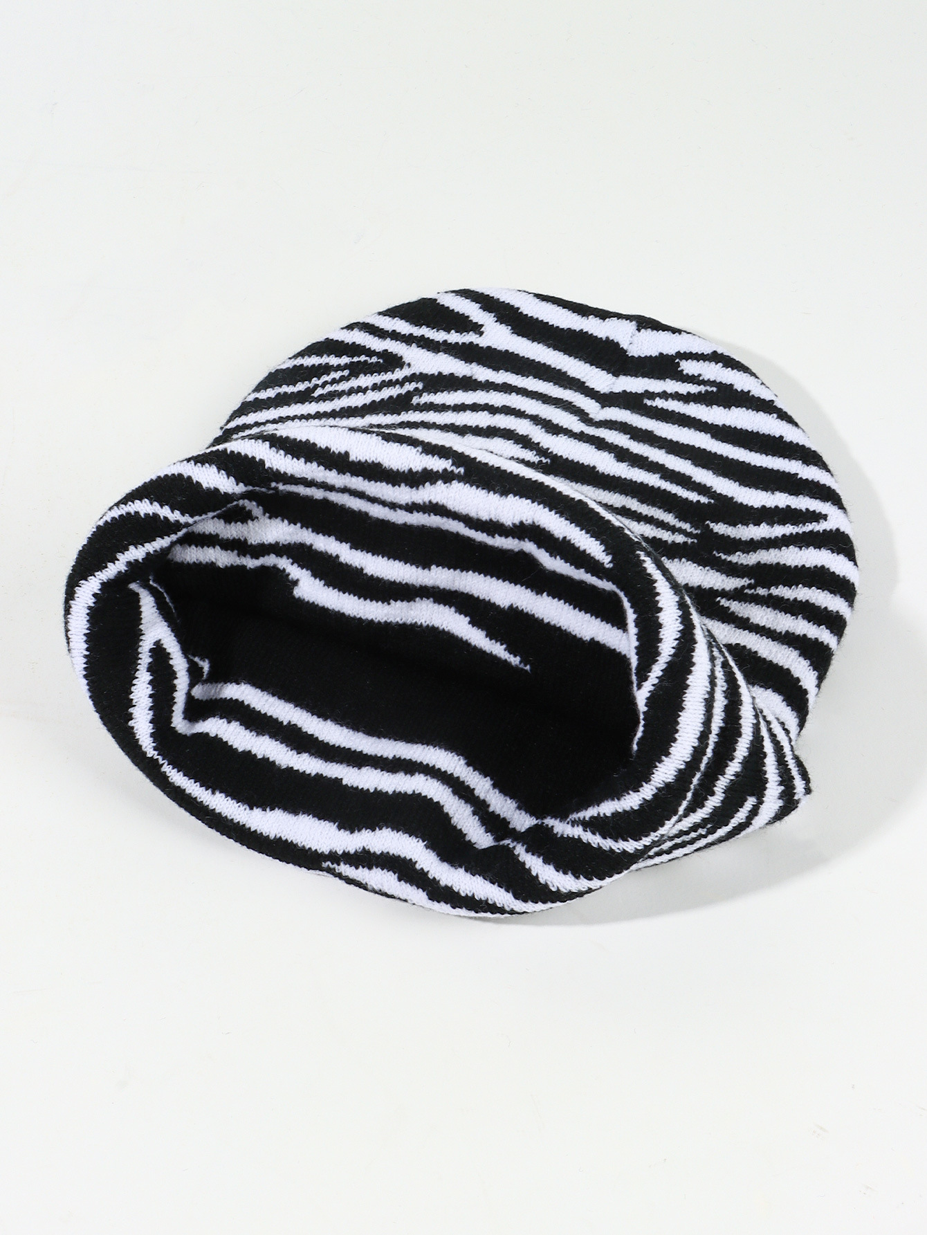 Cross-Border Amazon Shein Exclusive Spot Jacquard Knitted Hat European and American Fashion Zebra Pattern Black and White Warm Hat for Women