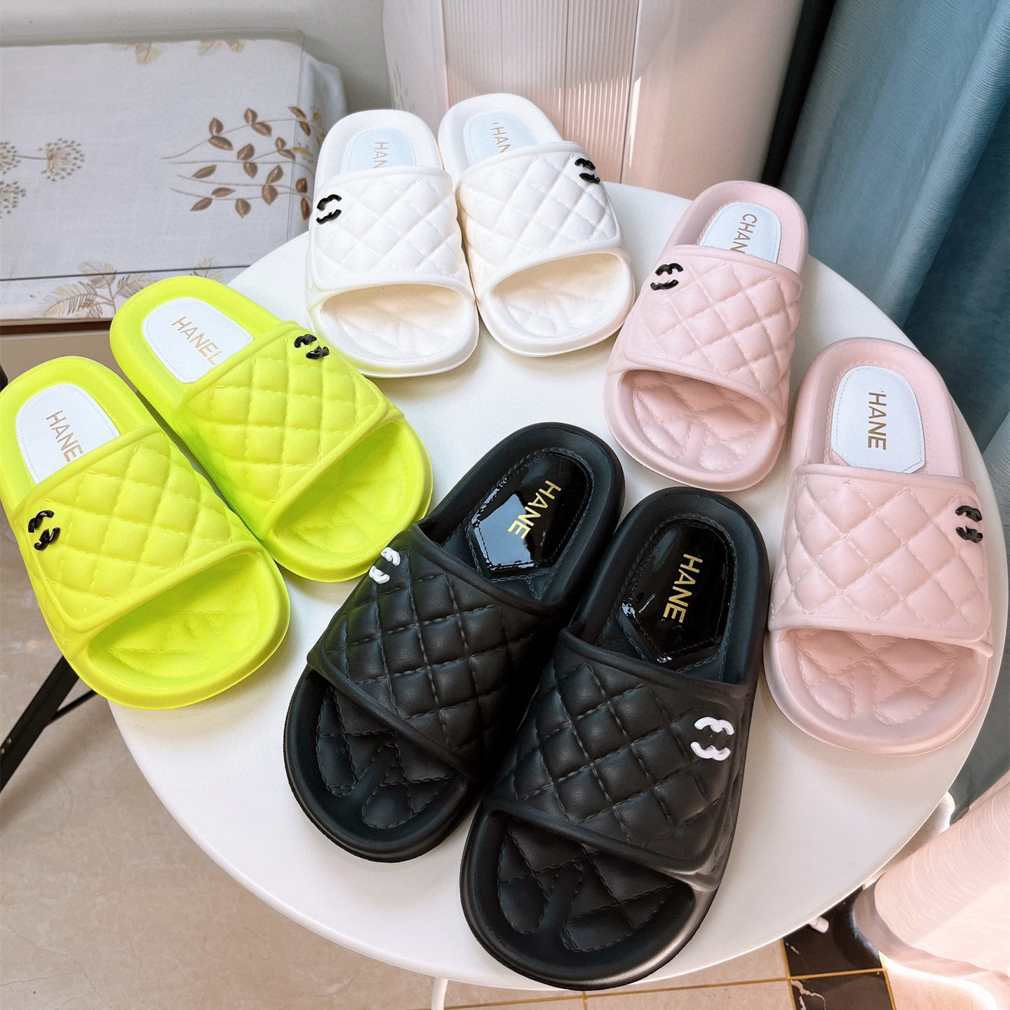 高版本双c 小香风空气感泡泡凉拖鞋女2023新款菱格一字露趾沙滩鞋