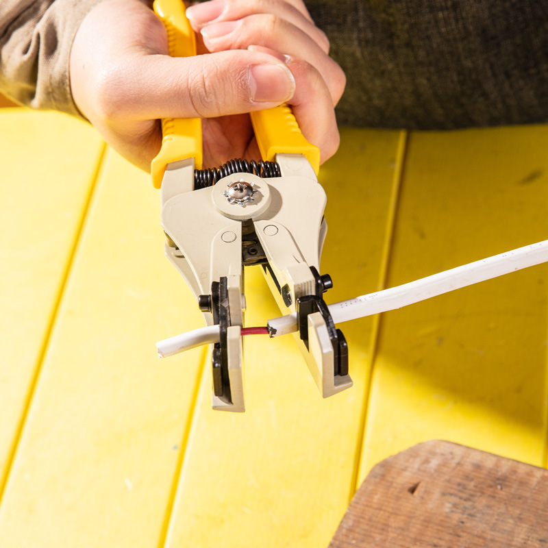 得力剥线钳多功能电工专用工具钳子剥线皮钳拔线钳电线剥线器批发