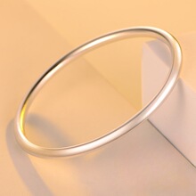 白铜i电镀厚银古法素圈手镯实心闭口圆棍时尚简约传承银手镯礼物