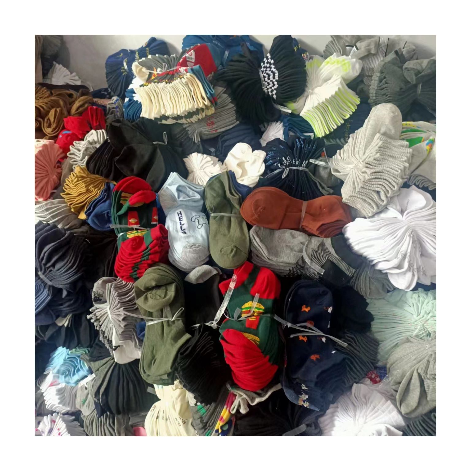 四季热销款地摊爆款男女船袜捆装地摊货源袜子批发夜市摆摊货品赠