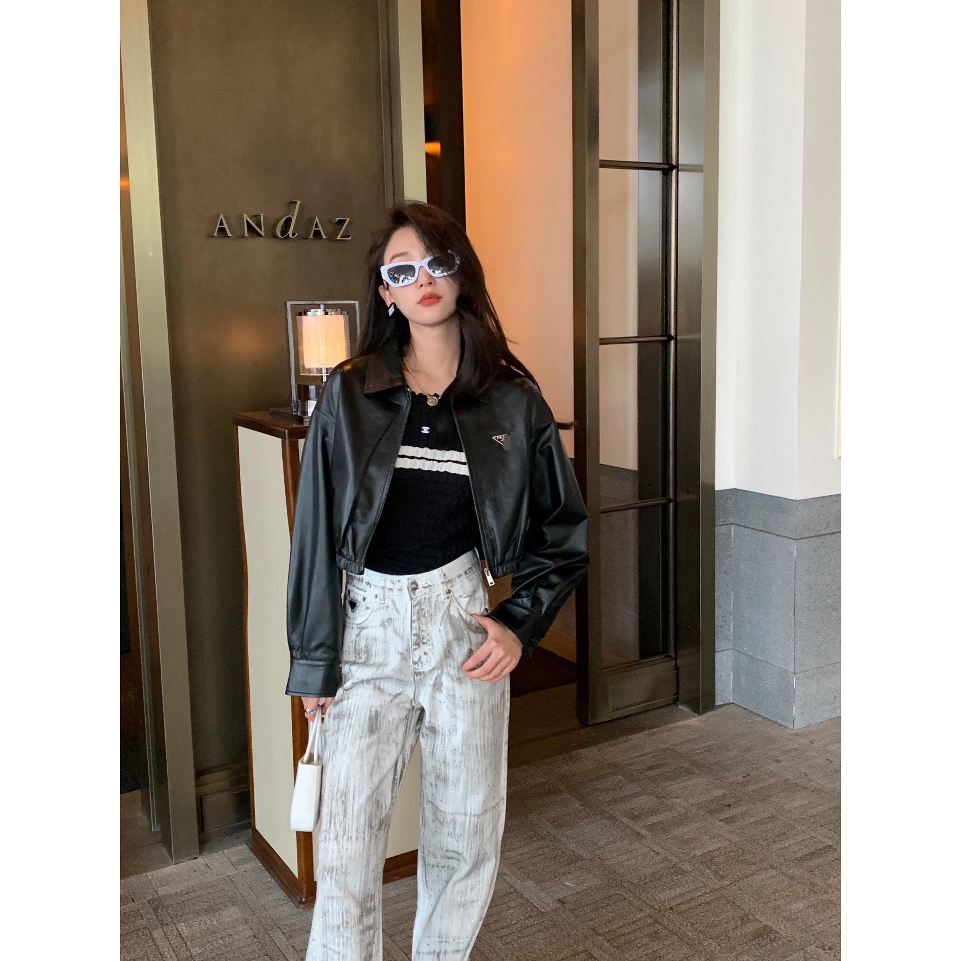 p23 秋冬新款时尚经典三角标潮流机车风百搭宽松短款皮衣外套