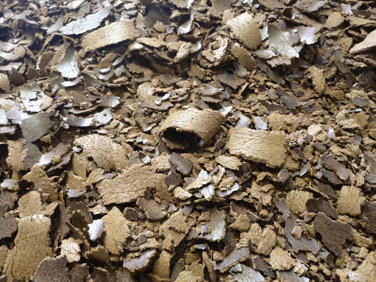 菜籽饼/养殖饲料/养鱼/钓鱼饲料/花卉蔬菜果树有机肥/菜饼/菜子饼