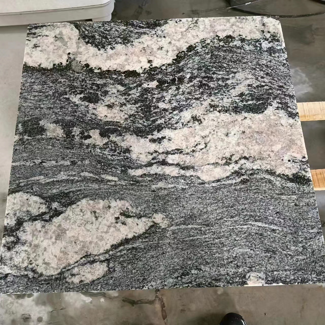 供应大漠流金石材 浪淘沙荔枝面 大漠流金花岗岩大板-阿里巴巴